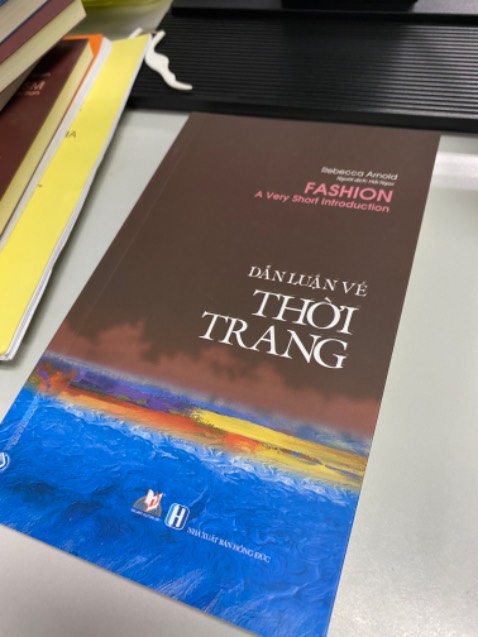 Giấy in tốt. Trình bày sạch sẽ. Đóng gói cẩn thận.