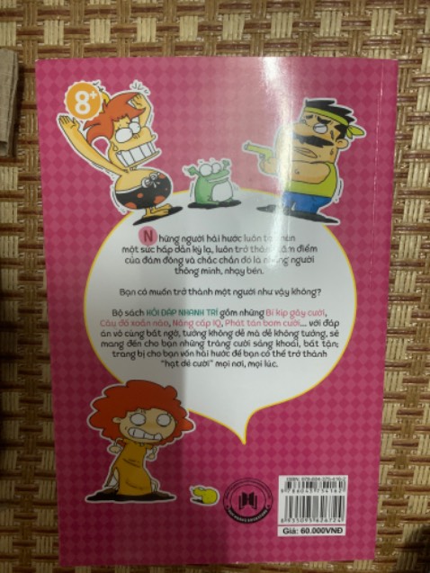 Giao hàng rất nhanh. Sách khá thú vị. Tuy nhiên đóng gói không chắc nên góc trên bên trái sách hơi rách một tẹo.