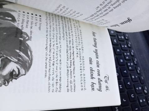 Mình mua sách cũng nửa năm rồi, nhưng nay mới nhớ ra ngoi lên xin shop audio, shop vẫn gửi đầy đủ cho mình. Tuyệt vời ạ ^^
Nội dung sách ngắn gọn, phù hợp với những người mới học, cũng khá hay ạ.