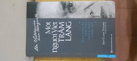 Nội dung cực kỳ hay, hấp dẫn, ai yêu thích lịch sử, yêu thích tình báo, điệp viên, quân đội chắc chắn sẽ yêu thích quyển sách này, đan xen là những địa điểm lịch sử, nhân vật lịch sử khác ngoài PXA, tiếc là ngắn quá...