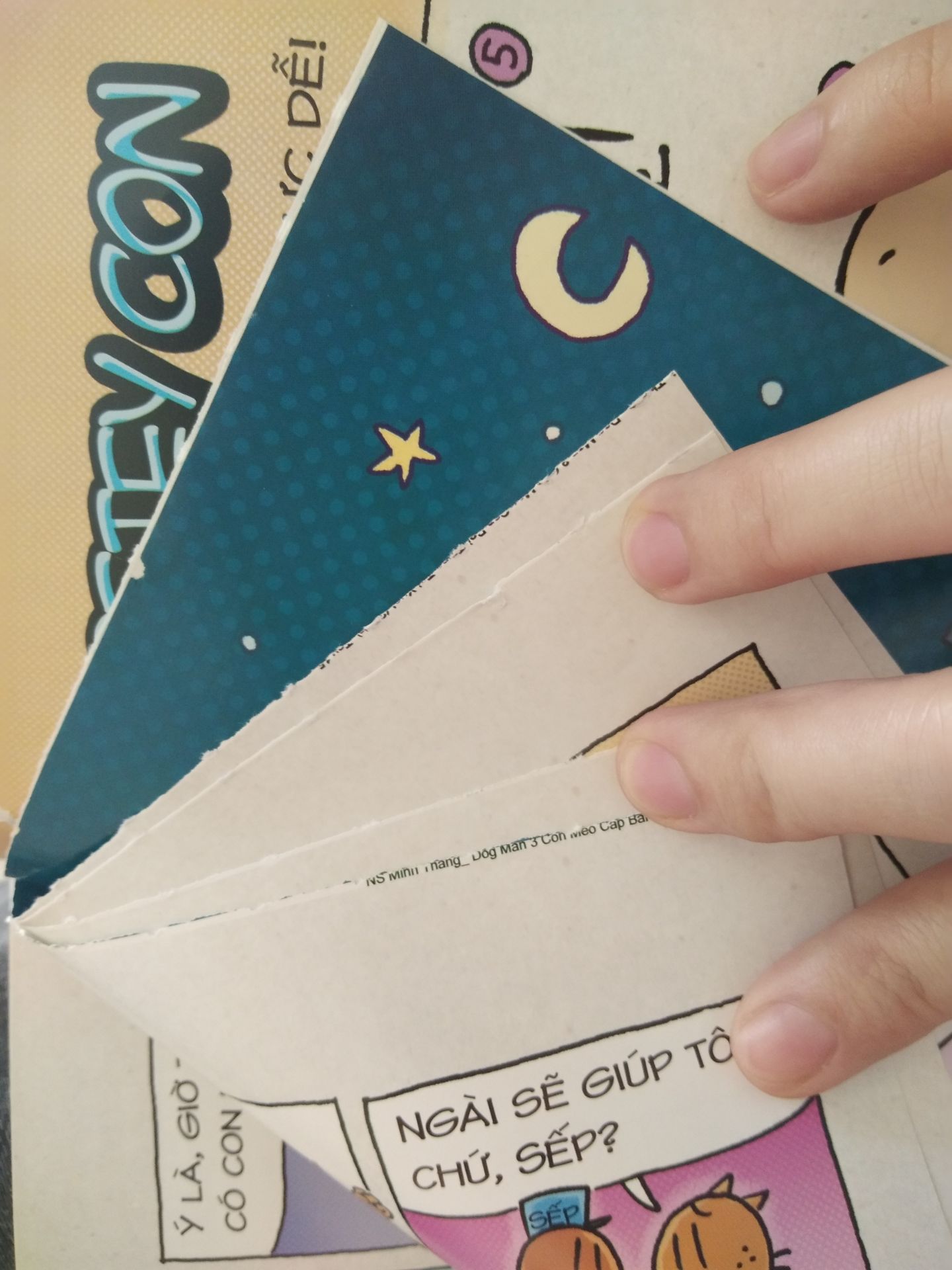 sách bị lỗi nè, in bị lỗi nặng