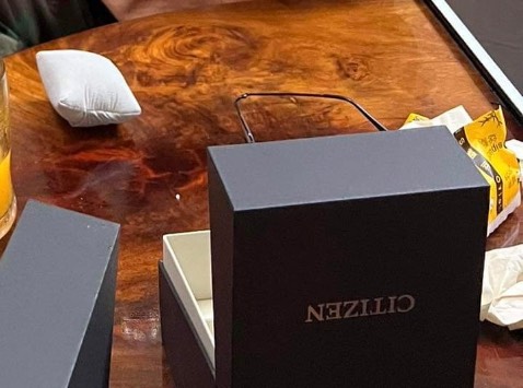 Chống nước tốt, sang, đã thử.
Hộp đẹp
Bán đủ cặp nam nữ nên kh phải đi tìm. Tư vấn kĩ