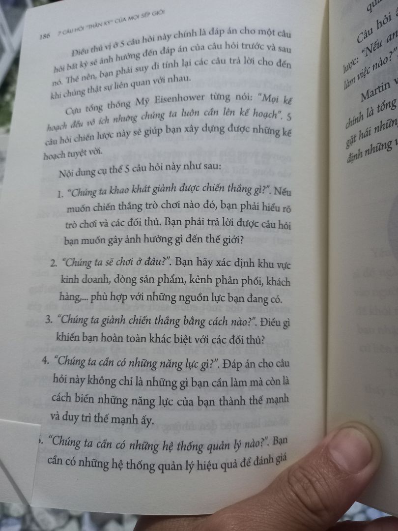 Nội dung của sách mang lại rất nhiều giá trị hữu ích cho người đọc. Nội dung của sách mang lại rất nhiều giá trị hữu ích cho người đọc.