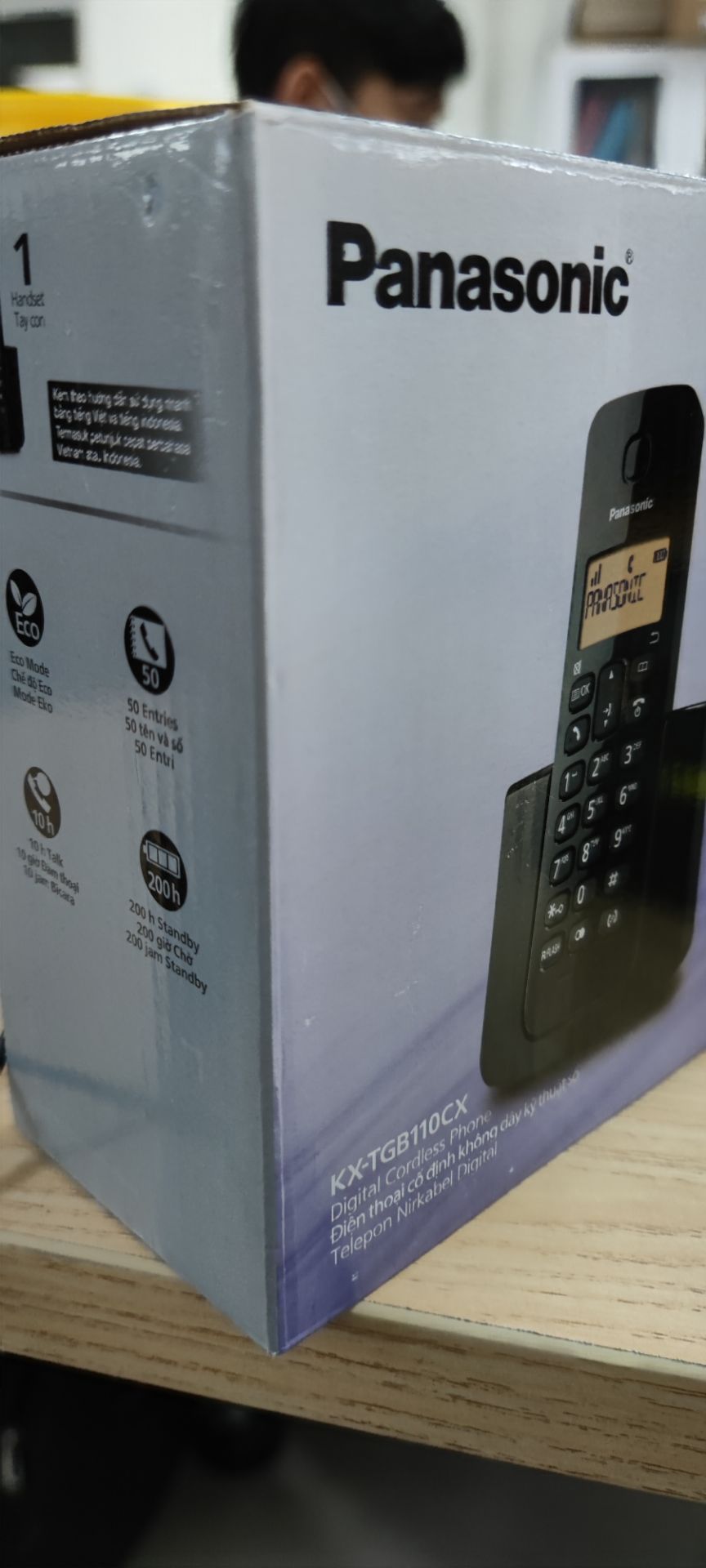 Shop giao hàng nhanh chóng, hỗ trợ nhiệt tình.  Hàng đóng gói chắc chắn, nghe gọi chất lượng. Dùng pin sạc, sạc nhanh, dễ sử dụng