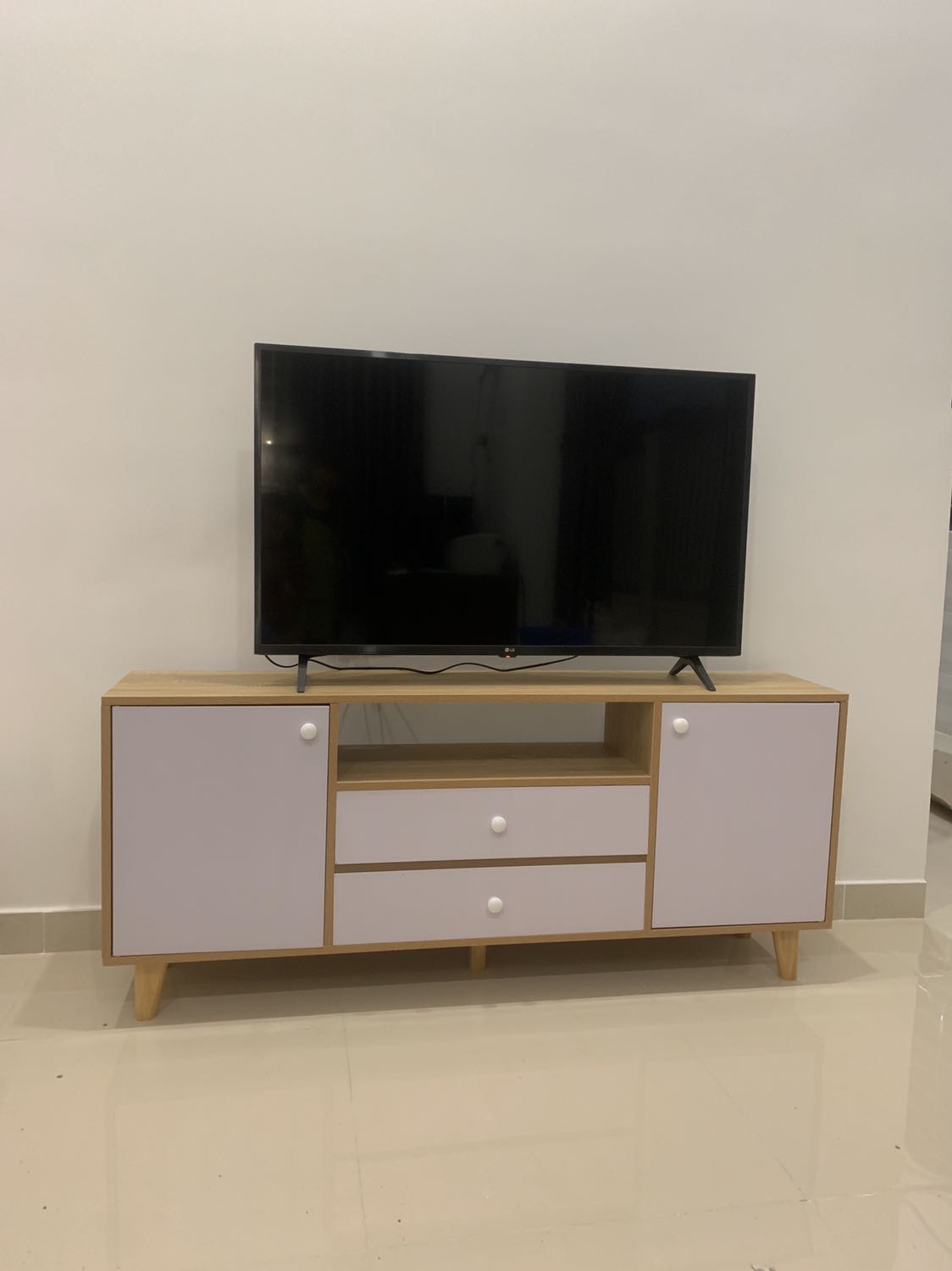 Kệ đẹp, giá tốt, lắp hơi lâu, nhưng có hứơng dẫn rõ ràng nên chơi trò lắp ráp cũng vui. nếu giao hàng nhanh hơn thì sẽ hài lòng hơn nữa Kệ đẹp, giá tốt, lắp hơi lâu, nhưng có hứơng dẫn rõ ràng nên chơi trò lắp ráp cũng vui. nếu giao hàng nhanh hơn thì sẽ hài lòng hơn nữa