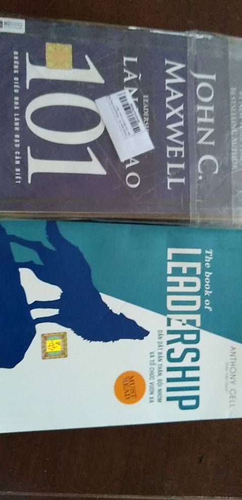 giao hàng rất nhanh nhưng do quá trình vận chuyển có một số viền hơi bị mòn 1 chút ,k đáng kể  , vẫn okla .nên mua