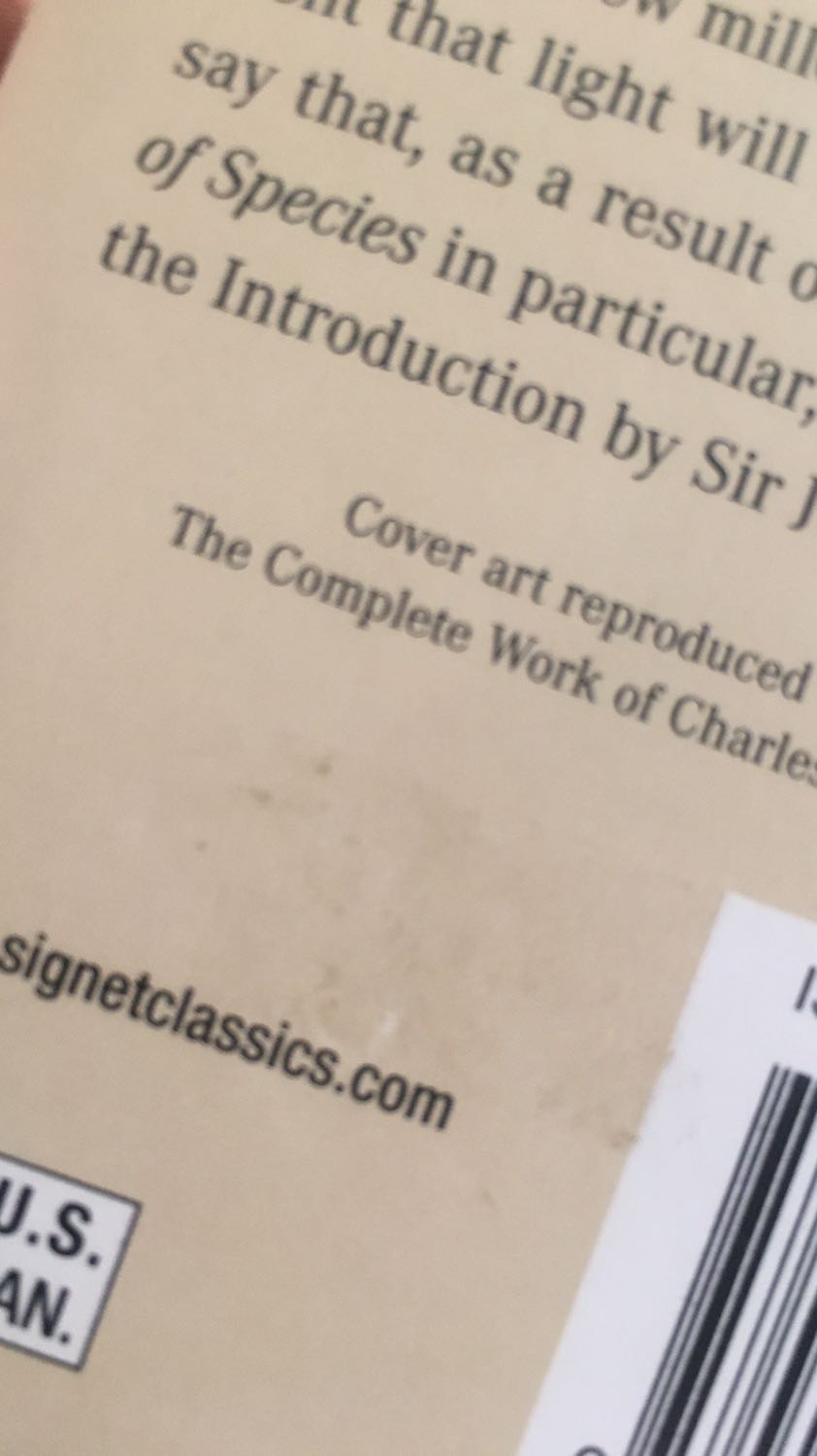 Sách có 1 vết băng keo và vết gập nhỏ (hơi tiếc 1 chút) còn lại thì rất ổn