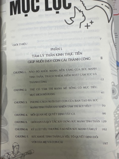 Cuốn sách chủ yếu để hướng dẫn cha mẹ nuôi dạy con cái hơn là viết về thế hệ alpha và những vấn đề chúng phải đối mặt.