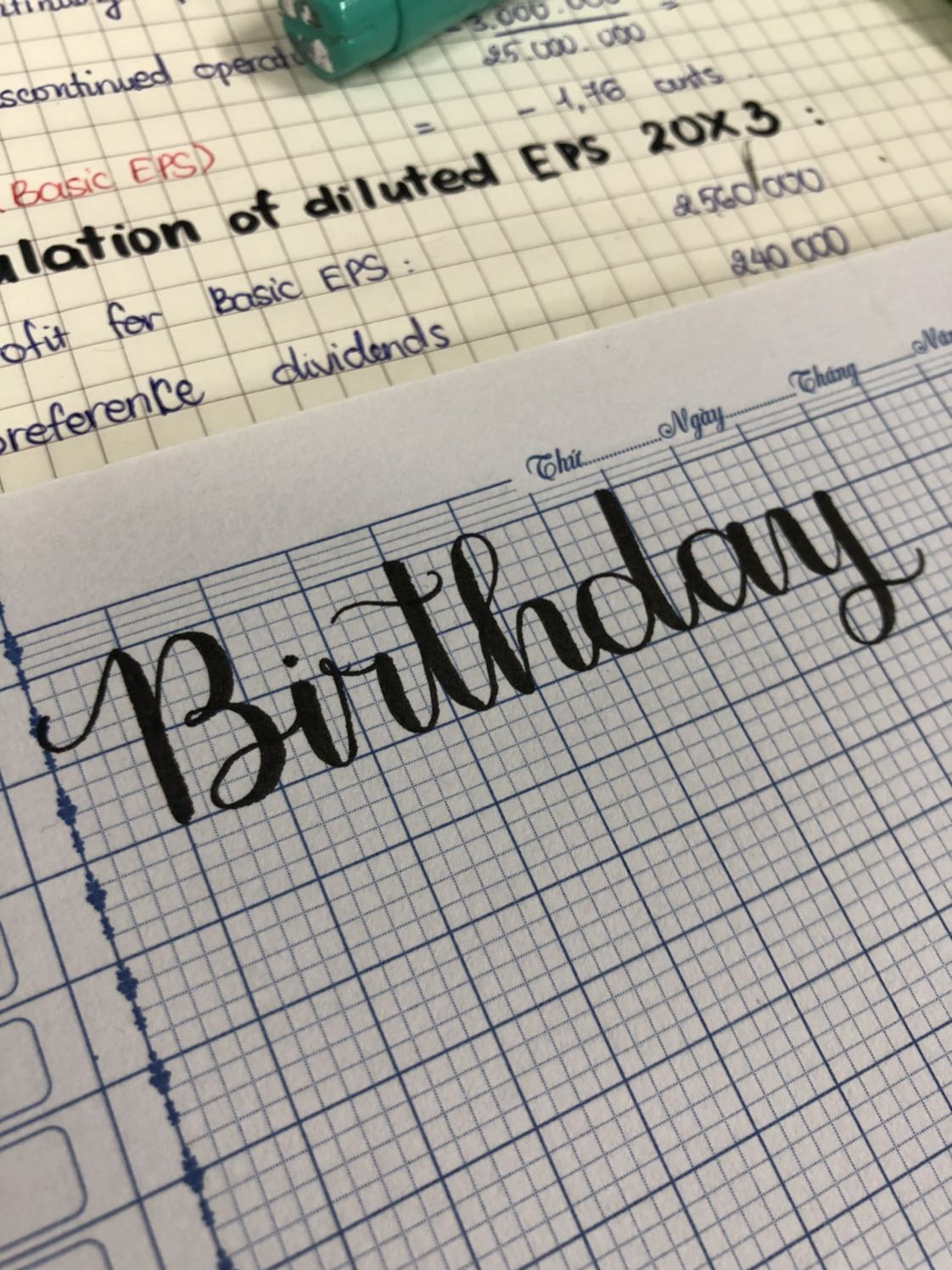 Ngòi mềm nên rất dễ thao tác điều khiển bút, thích hợp cho các bạn mới tập viết calligraphy ạ.