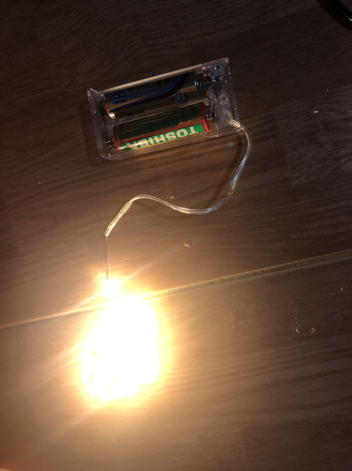 Sản phẩm okie, trông đẹp, chỉ là lúc mua k để ý là xài pin. Giao hàng đóng gói okie