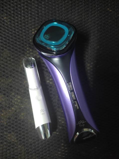 Đáng tiền, hoạt động máy ổn định, sp có những công năng như mô tả mng kiên trì sử dụng ems sẽ thấy hiệu quả cơ mặt rất rõ ràng luôn