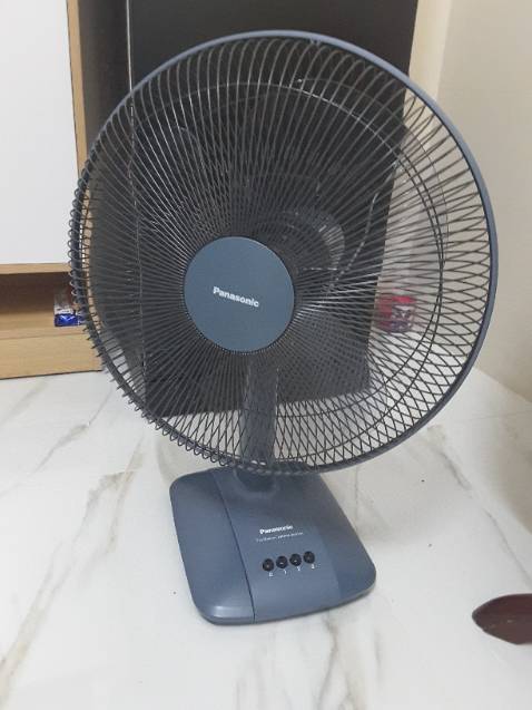 Quat Panasonic chạy êm, tốc độ gió mạnh, làm mát nhanh, nhà bán phục vụ tốt , nhân viên giao hàng nhiệt tình .Thank you