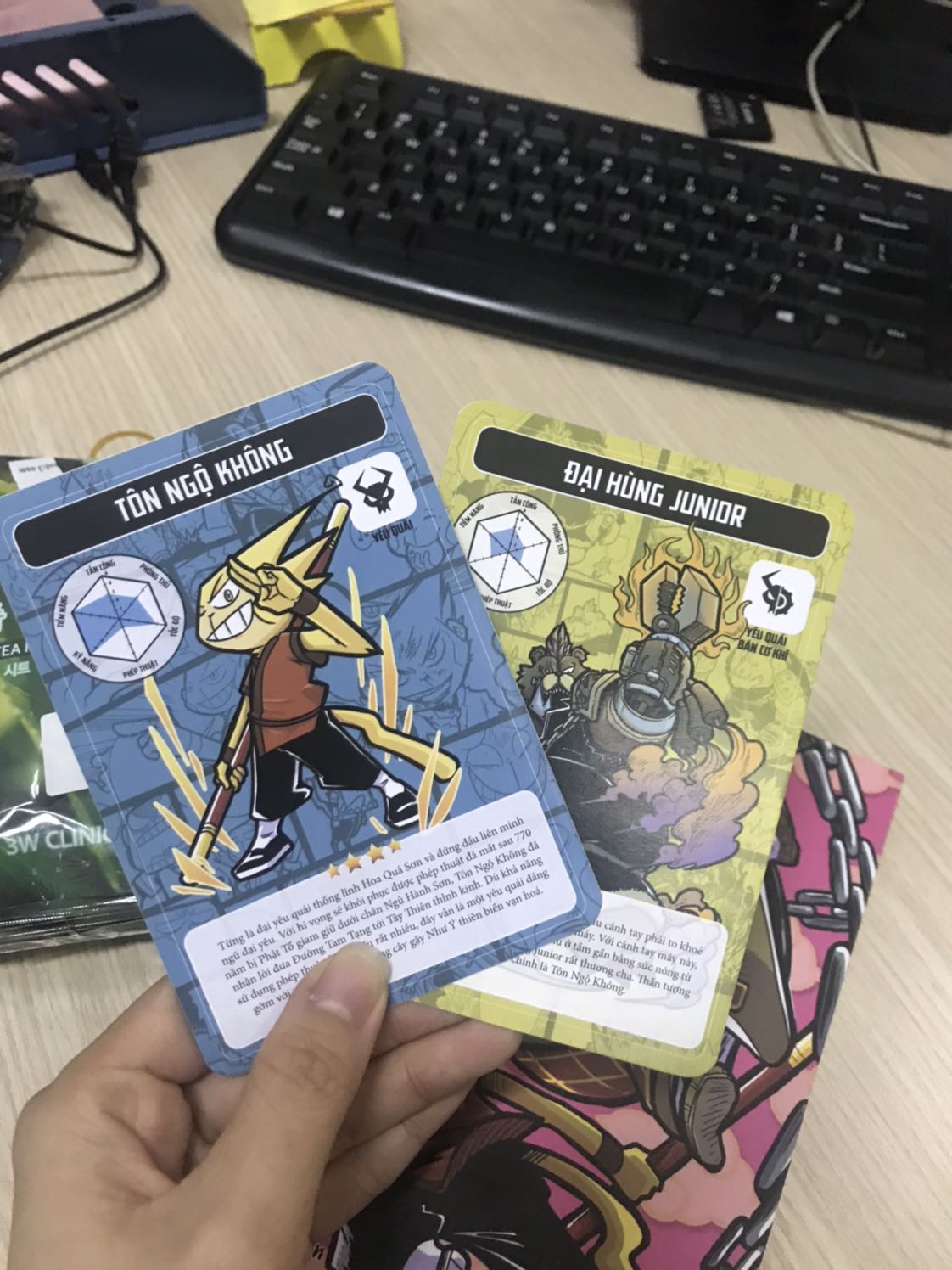 Tiki giao hàng nhanh như 1 cơn gió, mới ord hôm qua mà đơn tỉnh hôm nay đã giao rồi, sp đẹp, có chữ ký tác giả, nội dung truyện hài hước, thích hợp để đọc thư giản