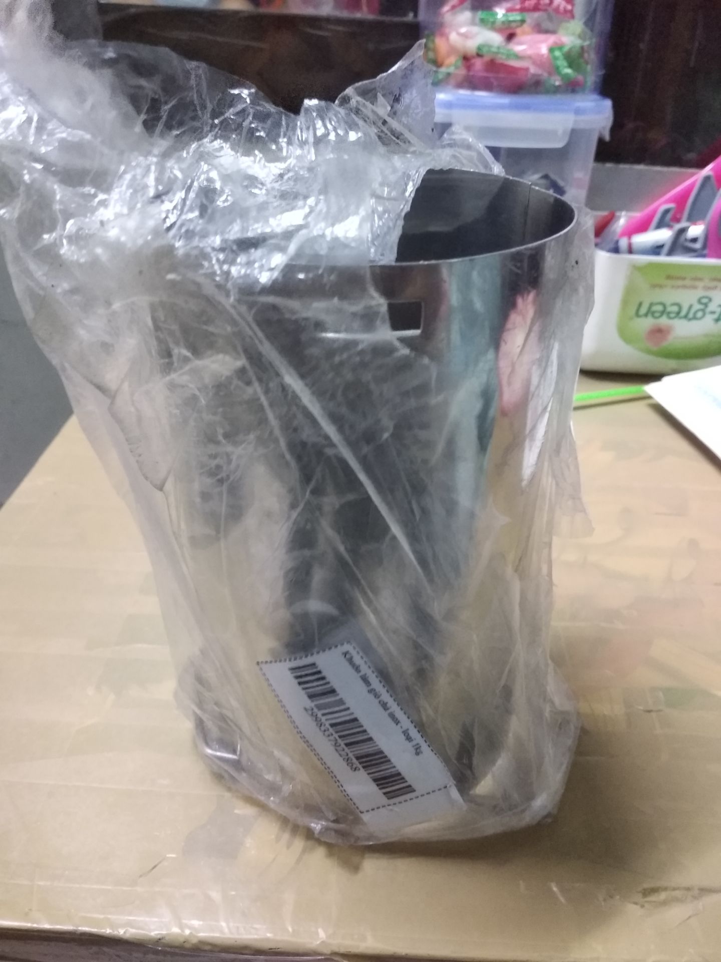 đóng gói nhìn cứ như phế liệu,ko có cái gì hết thì làm giò bằng niềm tin à. Nhân viên Giao hàng cũng vậy, quá tệ. Thất vọng, tệ tệ tệ ? đóng gói nhìn cứ như phế liệu,ko có cái gì hết thì làm giò bằng niềm tin à. Nhân viên Giao hàng cũng vậy, quá tệ. Thất vọng, tệ tệ tệ ?