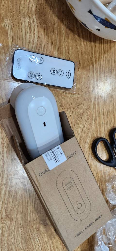 hàng y hình
remote dễ sử dụng
nhiều chế độ ánh sáng