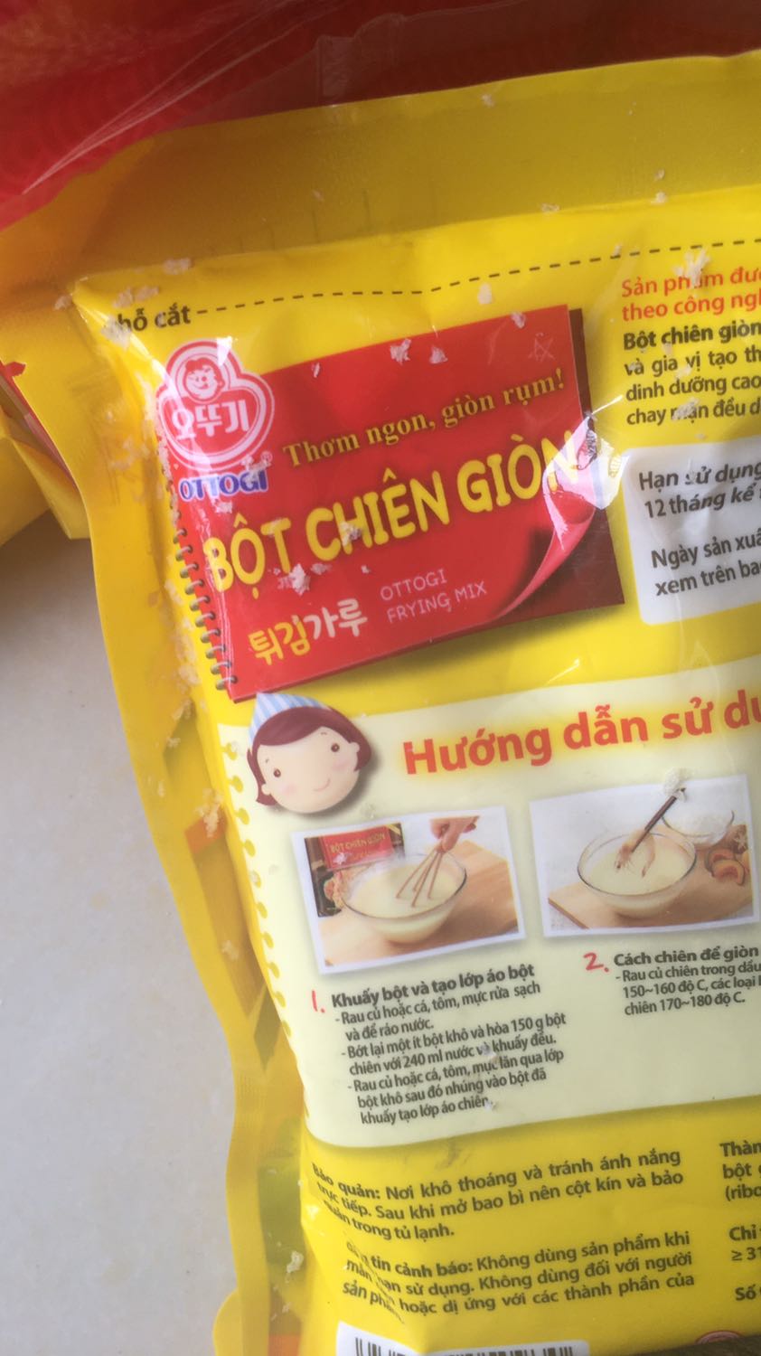 Giao hàng nhanh hơn dự kiến, đóng gói hàng trong thùng cẩn thận nhưng bao đã bị rách trước đó nên bị đổ