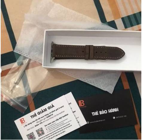 Hàng ok, màu bụi bụi đẹp, mua tặng bạn nên khá hài lòng. Đong gói chắc chắn, đúng chất da sáp