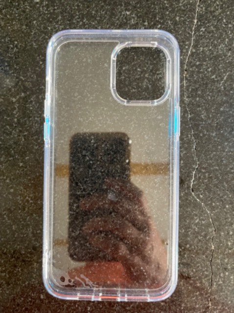 Ốp vừa máy, nhựa dẻo khá chắc chắn. Phù hợp nhu cầu.