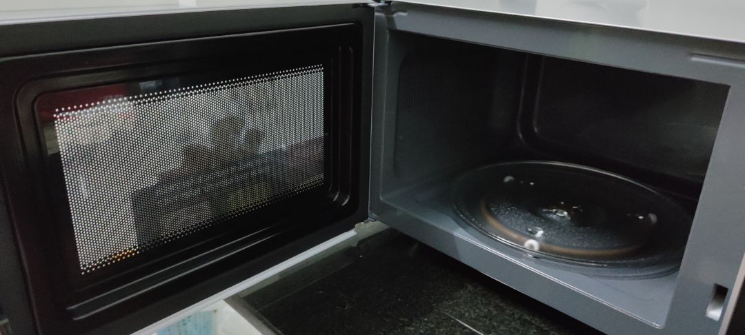 Sang, xịn, mịn, ok lắm nhaaaaaaa.
Mặc dù dịch, rào chắn khắp nơi nhưng a shipper vẫn tìm đc đường đến tận cửa nhà mình huhu. 
A shipper gọi nhưng mình ngủ quên nên ảnh phải mò  hẻm khác để vô nhà mình.