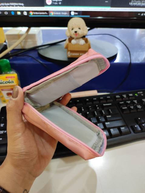 Ok 👌 nhé, cute xỉu. Ai có con gái đi học tuổi dậy thì mà các bé ngại cầm bvs mỗi khi đi vsinh thì nên mua cho các con nhé!!!