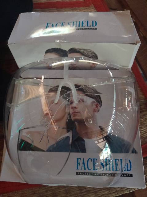 Kính rất đẹp và chắc chắn.
Gói hàng rất cẩn thận.
Cách phục vụ của shop rất dễ thương Kính rất đẹp và chắc chắn.
Gói hàng rất cẩn thận.
Cách phục vụ của shop rất dễ thương