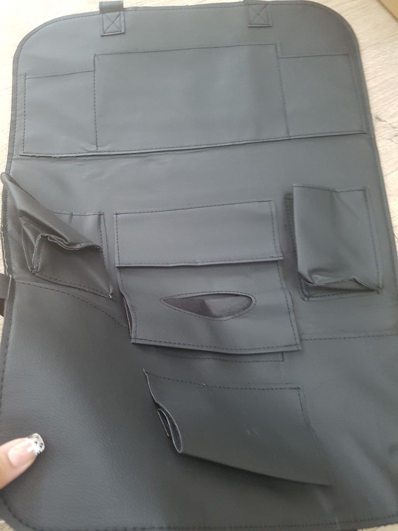 Sản phẩm Okie quá trời. chất da tốt không bị ám mùi nên ưng lắm. da dày và mịn sờ vào êm tay