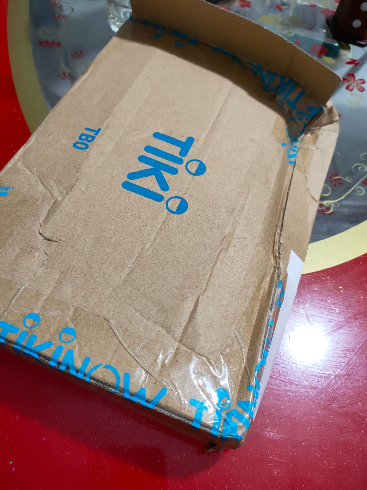 Sản phẩm khá là tệ dù đã đổi trả lại 1 lần, lần giao đầu thì sách vừa rách vừa bẩn, đổi trả lại thì sách vẫn bẩn cũ, sách bé mà cho hộp thì to còn k có chống sốc nữa do bên đổi trả phục vụ khá tốt nên vẫn cho 5 sao.
Tóm lại mua hàng trên Tiki Trading gần đây cảm thấy khá tệ, không còn tốt như lúc trước.