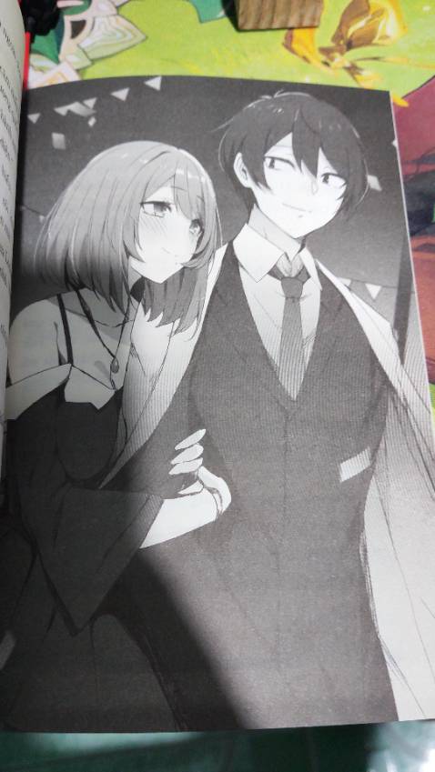 Giao hàng khá lâu do mình đặt trước khi mới ra mắt. Nhưng hiện tại chắc giao hàng nhanh hơn rồi. Vẫn là cách đóng gói ảo ma của tiki ko móp méo trầy xước gì cả. Tập 6 nhìn mỏng hơn cả tập 5 :v