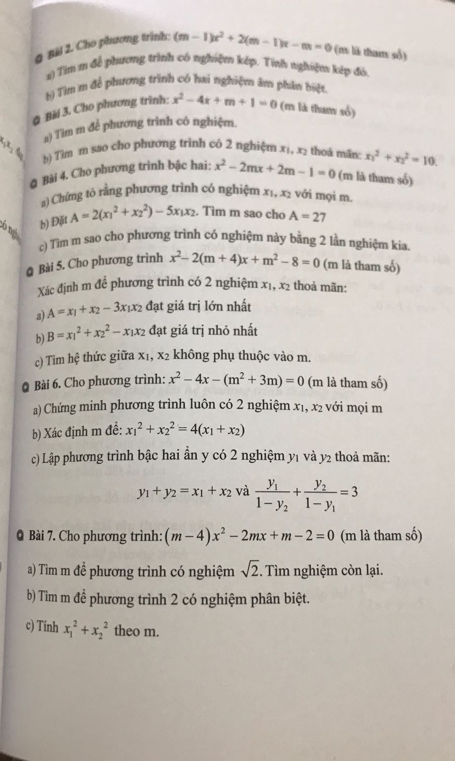 Sách thiết kế mạch lạc, rõ ràng, có video bài giảng chữa bài hữu ích