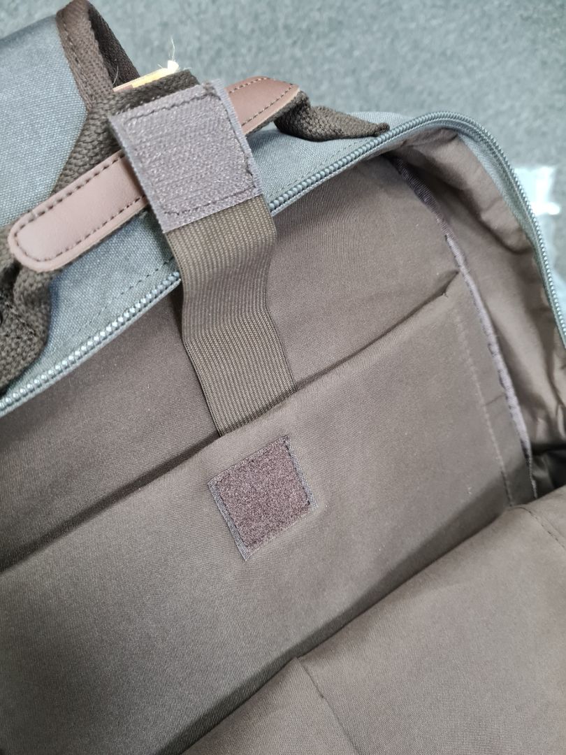 hàng may bị lệch, ko ngay. đường may xấu. thất vọng với mức giá 430k. yêu cầu trả lại hàng