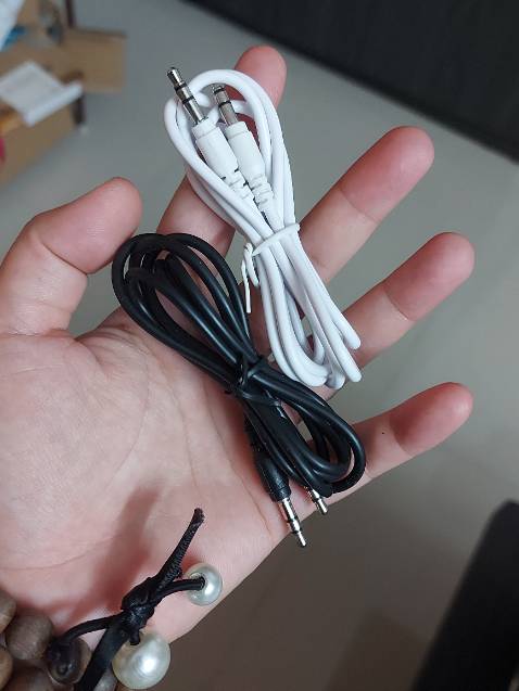 Tai nghe êm, shop hỗ trợ đổi dây jack 3.5 nhiệt tìnhhh... 5 sao vì shop trả lời tin nhắn khi cần hỗ trợ. Đáng mua. Đúng tiền nhưng vừa ý do dịch vụ tốt. Ko như 1 số nơi mình cần nhắn ko được ai  hỗ trợ 🥹 shop 10 điểm