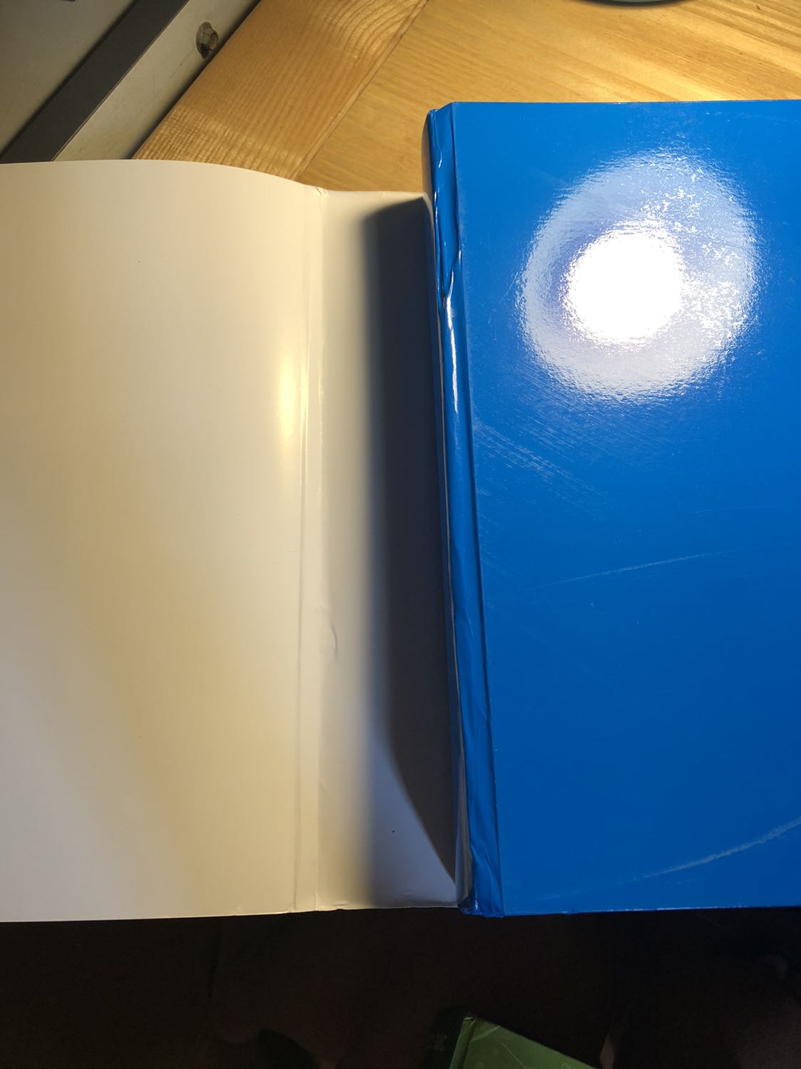 Kiến thức OK. Sách tạm ổn nhưng e hỏi là sao bìa sách lại rời ra ah. Do sách ban đầu như thế hay lỗi ah???