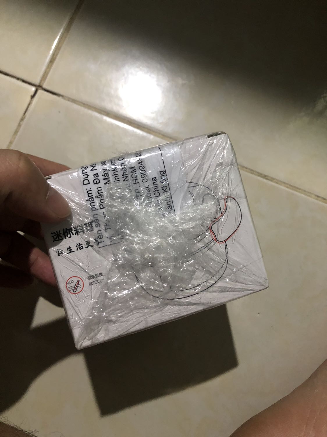 Giao hàng quá lâu so với dự kiến. Sản phẩm tạm chấp nhận! Có thể xay tỏi và các gia vị mềm, tươi. K xay được ớt khô...