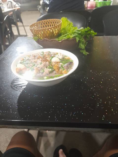 Hình thức như mẫu quảng cáo, ok với mức giá, hơi mỏng với ai mà chọn size thì nên chọn lớn hơn 1 size.