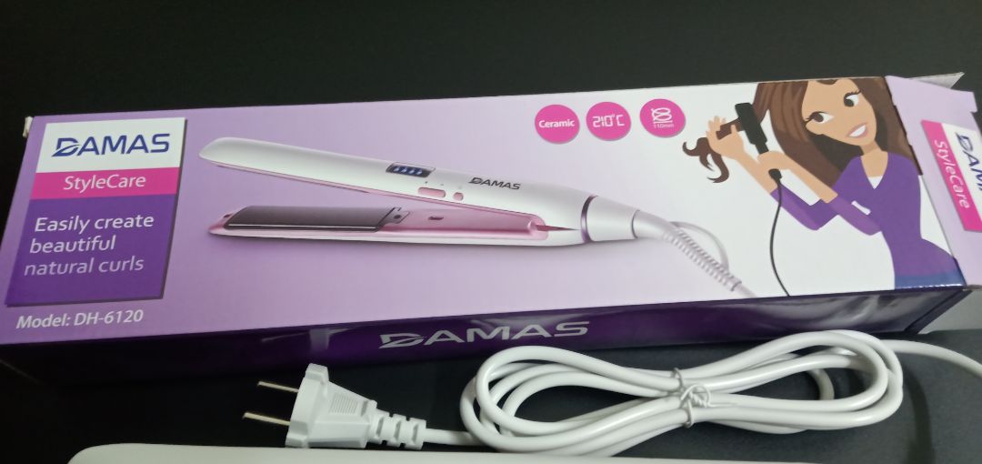 Ấn tượng đầu tiên khi mở máy là được cái chất liệu thân máy khi sờ vào và màu trông rất là sang luôn ý. Cắm điện vào dùng thử thì vừa bật đã thấy lên nhiệt nóng ran rồi, lên nhiệt cực kỳ nhanh luôn. Máy không bị dứt tóc nhiệt đều nên duỗi tóc mượt đét luôn. Nói chung sp rất là ok luôn shop ạ👍👍👍