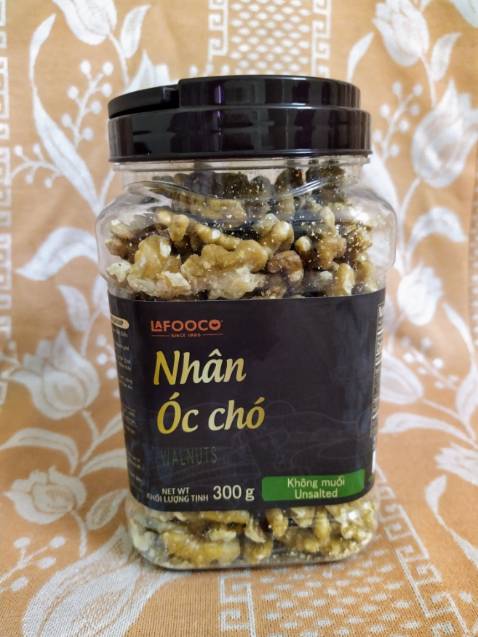 Đóng hộp sạch đẹp, ăn rất tốt cho sức khỏe. Thích nữa là không phải mất công tách vỏ. (Có điều hạn sử dụng in trên nắp hộp rất khó đọc, vì mực màu đen in trên nền tối. Còn về sản phẩm thì tôi rất hài lòng).