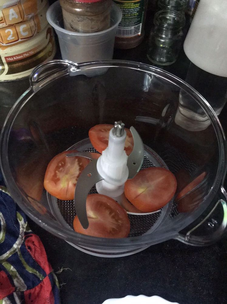 Từ khi có cái máy này cảm thấy thích nấu ăn lắm shop ạ, máy khoẻ và xay nhuyễn nấu rất ngon. Bất kể xay cái gì cũng ok, hướng dẫn sử dụng chi tiết, bảo hành 12 tháng lận nên hoàn toàn an tâm. Cảm ơn shop