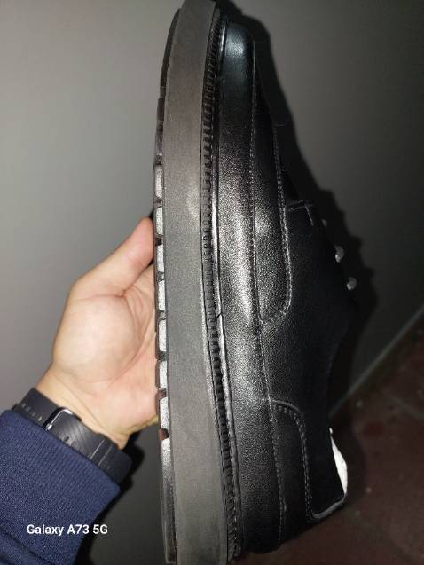 Kiểu dáng đẹp, êm chân, đi tôn chiều cao