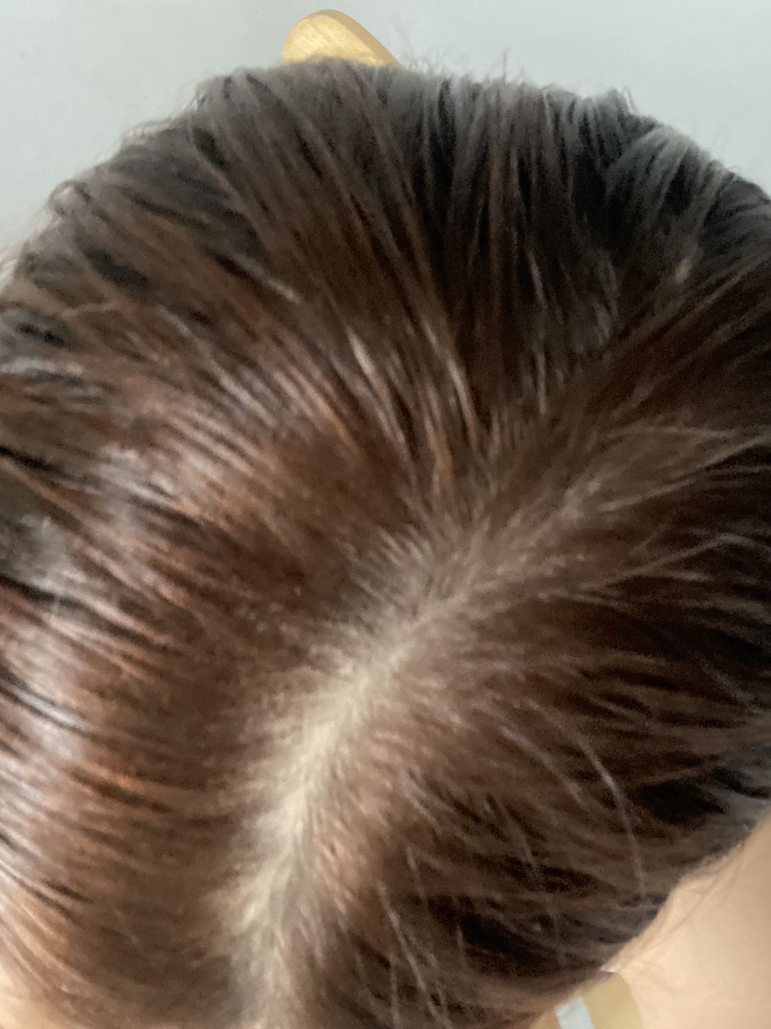 Mình mua để nhuộm chân tóc. Màu lên chân rất tiệp với màu trước nhuộm. Chỉ sử dụng có tí xíu thuốc thôi à. Nhưng mn lưu ý là chỉ để chừng 5-10 phút. Tổng quá trình mình nhuộm cỡ 10phút rồi xả tóc. Thấy màu rất ok á. Đỡ tốn mấy trăm ngàn ra tiệm nhuộm có mỗi cái chân tóc. Hihi Mình mua để nhuộm chân tóc. Màu lên chân rất tiệp với màu trước nhuộm. Chỉ sử dụng có tí xíu thuốc thôi à. Nhưng mn lưu ý là chỉ để chừng 5-10 phút. Tổng quá trình mình nhuộm cỡ 10phút rồi xả tóc. Thấy màu rất ok á. Đỡ tốn mấy trăm ngàn ra tiệm nhuộm có mỗi cái chân tóc. Hihi