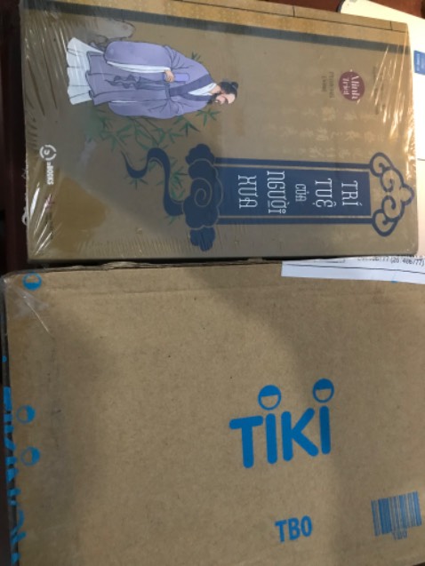 Nội dung cuốn sách thì miễn bàn vì đây là bao nhiêu bài học của đời xưa đã đúc kết. Bản in mới nay khá đẹp. Đóng gói cẩn thận. Nhưng giao hàng hơi lâu, có lẽ vì giao từ Nam (Sài Gòn) ra Bắc (Lạng Sơn). :)) ^^ Nội dung cuốn sách thì miễn bàn vì đây là bao nhiêu bài học của đời xưa đã đúc kết. Bản in mới nay khá đẹp. Đóng gói cẩn thận. Nhưng giao hàng hơi lâu, có lẽ vì giao từ Nam (Sài Gòn) ra Bắc (Lạng Sơn). :)) ^^