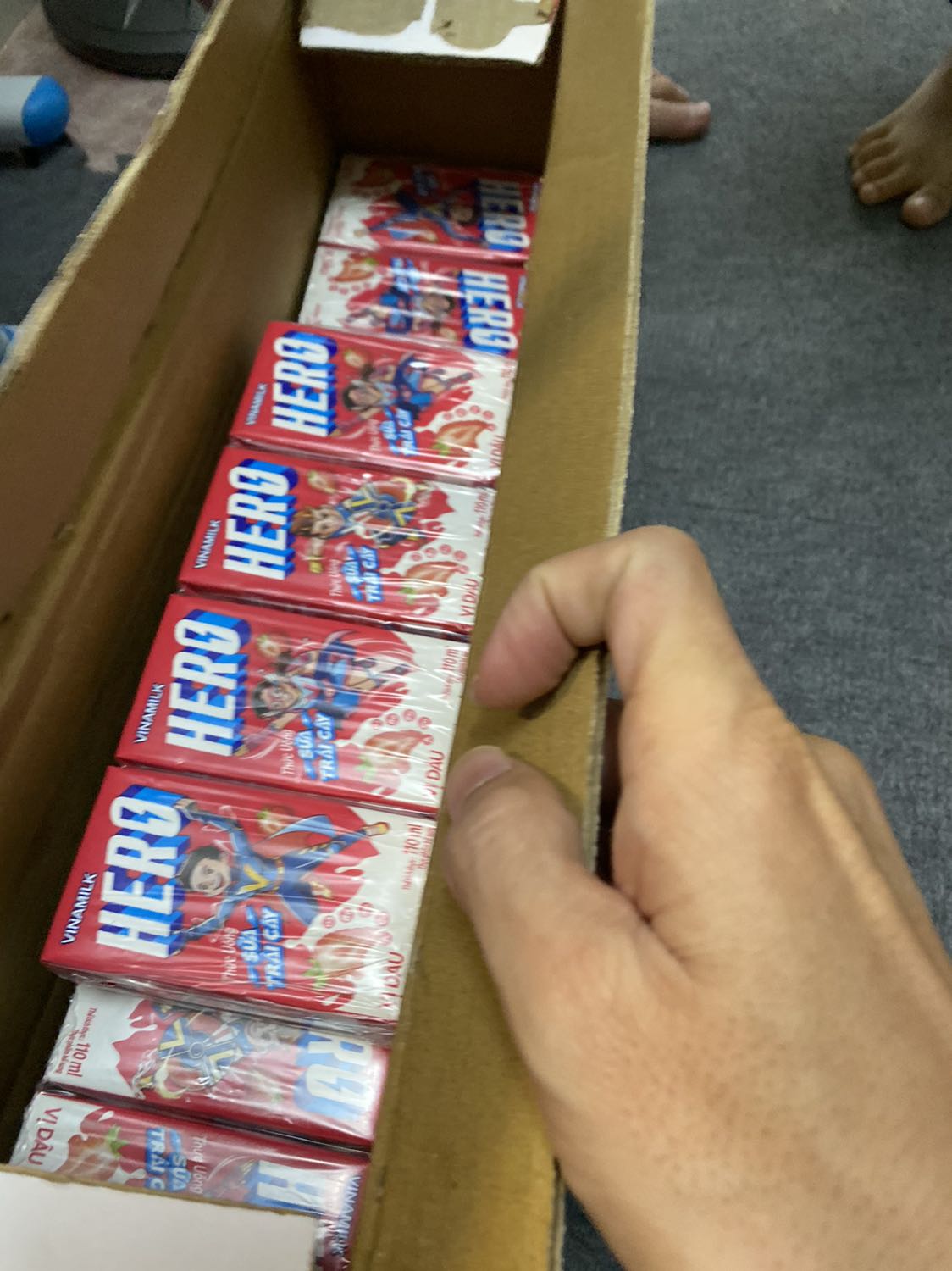 Hàng đúng miêu tả giao hàng nhanh. Vừa nhận hàng trẻ con đã mở uống ngay.