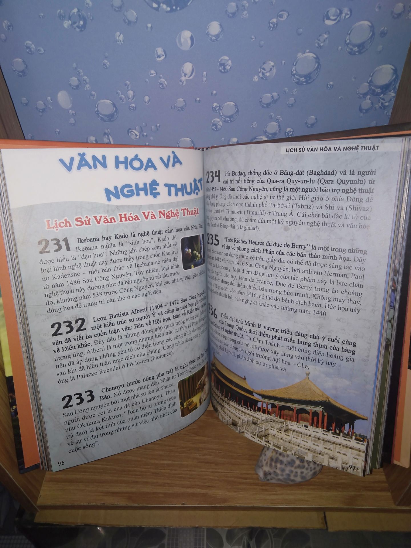 về thẩm mỹ sách được bọc đóng gói cẩn thận và không bị móp. còn nội dung thì rất tóm tắt nên đọc cho biết thôi còn tìm hiểu sâu vào thì k đủ. giao hàng sớm tóm chung rất ưng.