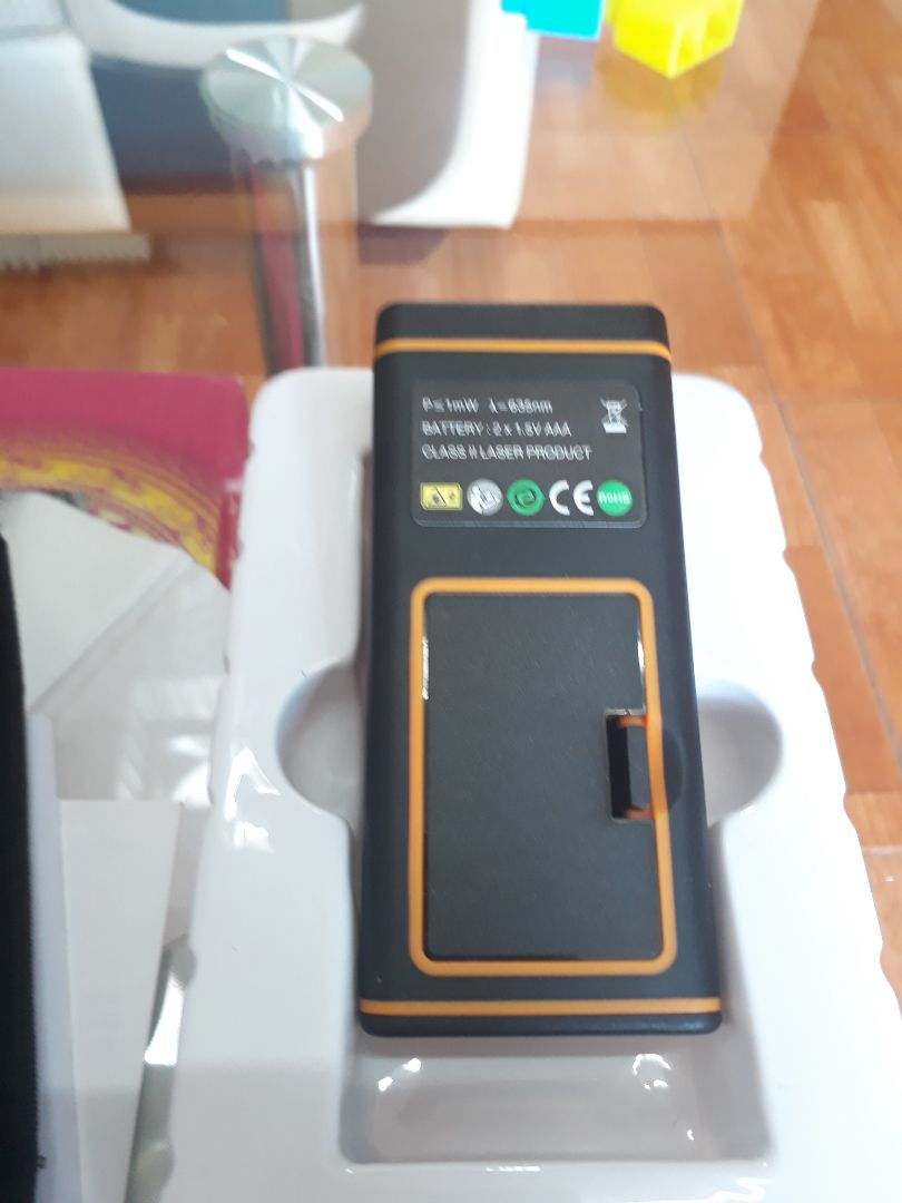 Mình mua loại M40 mà lại nhận được M50. Ban đêm xài tốt, ban ngày thì khó nhìn khi đo xa. cũng tiện lợi khi đi đo hiện trạng nhà cửa.