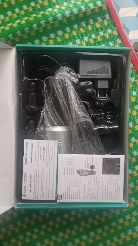 Máy mình thấy khá êm ái, tuy nhiên bật chế độ càng lớn rung chấn càng mạnh nên đó là điều ko thể tránh khỏi, thêm 1 điểm nữa là chỉ bấm 1 nút duy nhất để tắt, điều đó khá bất tiện, còn lại thì tuyệt