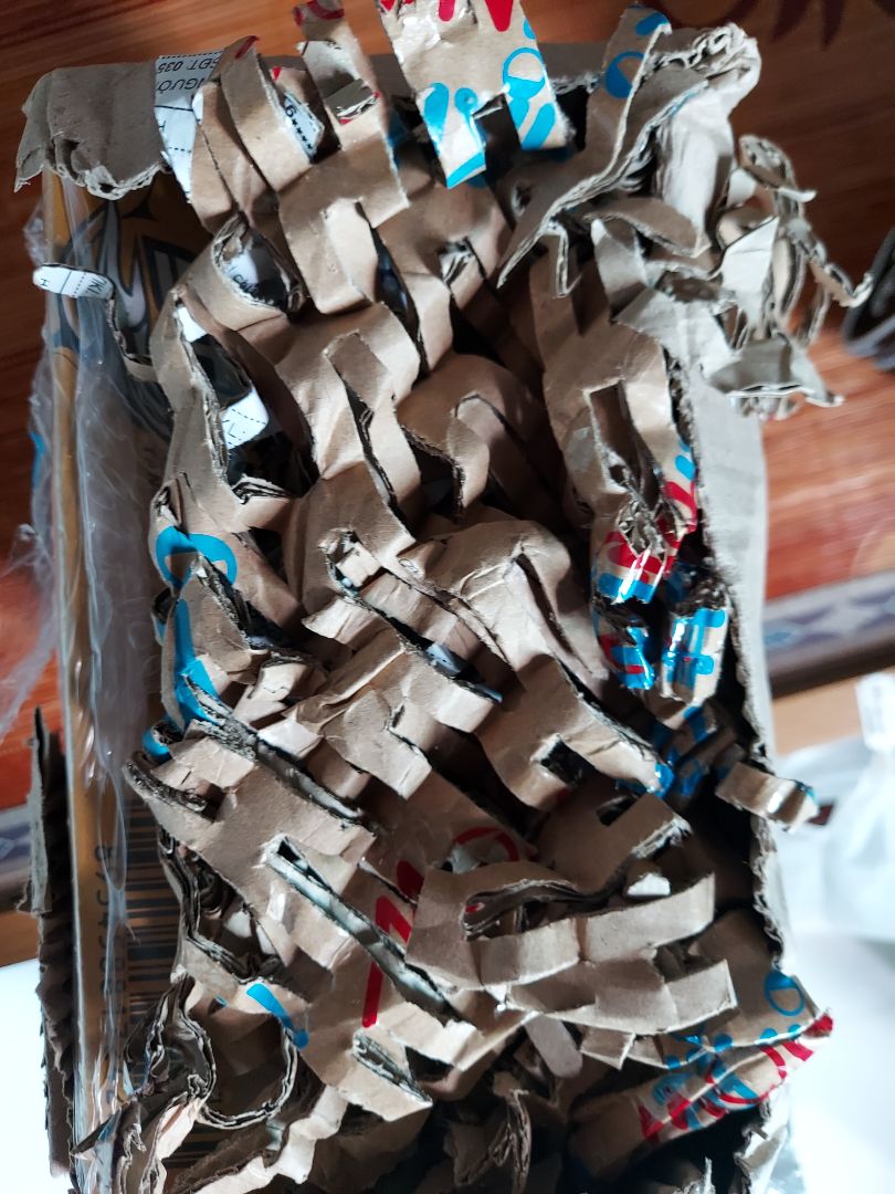 1. Mua về tay với giá 157.000đ (cả hàng+ship), giá này rẻ
2. Giao hàng nhanh đặt hôm qua nay nhận được
3. Hàng mới sản xuất không lo về hạn sử dụng
4. Đã uống thử, mình thì thấy ok vợ thì lại chê nên không biết thế lào🤣