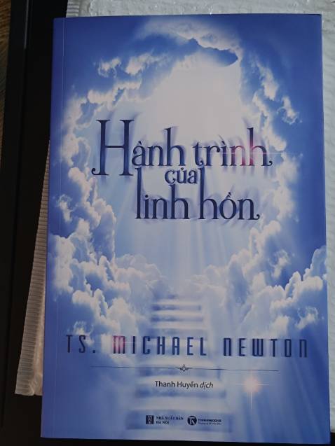 Đóng gói cẩn thận giao hàng nhanh còn nội dung là cái ghế vì nó không phải bàn