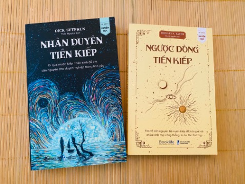 Giao hàng nhanh. Đóng gói cẩn thận. Mua sales 50%. Nội dung hay, kể về những cuộc thôi miên quy hồi tìm lý giải các vấn đề trong cuộc sống do các nghiệp quả từ tiền kiếp. Sách hay như cuốn "Kiếp nào ta cũng tìm thấy nhau"   Brian L Weiss. Đáng mua và đọc