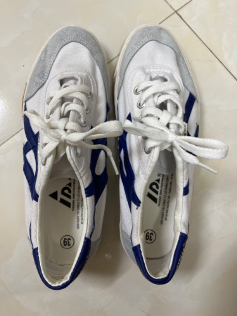 Tiki giao nhanh. Mình đặt hôm trước, hôm sau có. Nói chung ưng ý so với giá tiền. Sẽ còn ủng hộ shop lần sau.