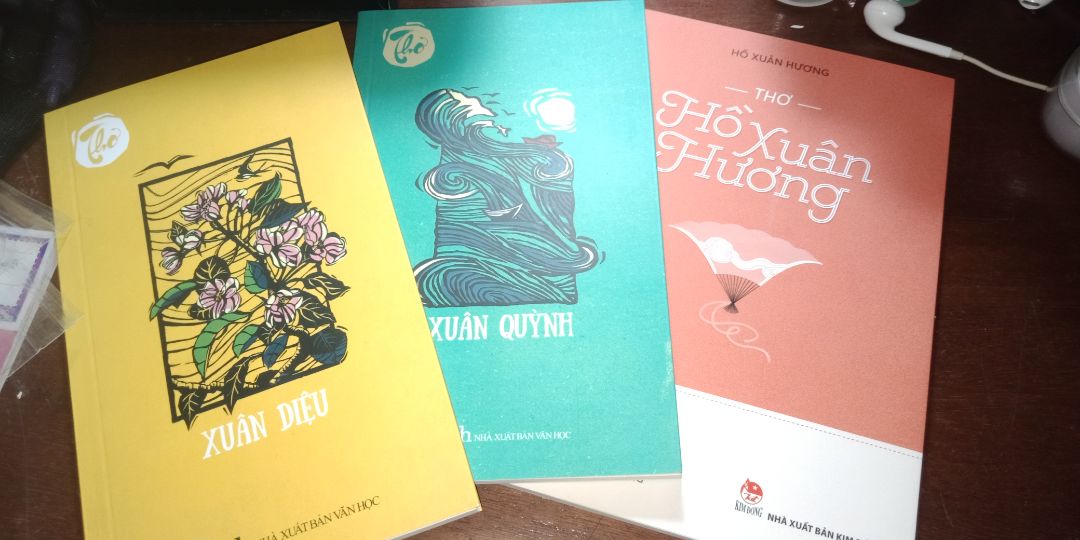 một chiếc bìa sách đẹp đẽ 😳