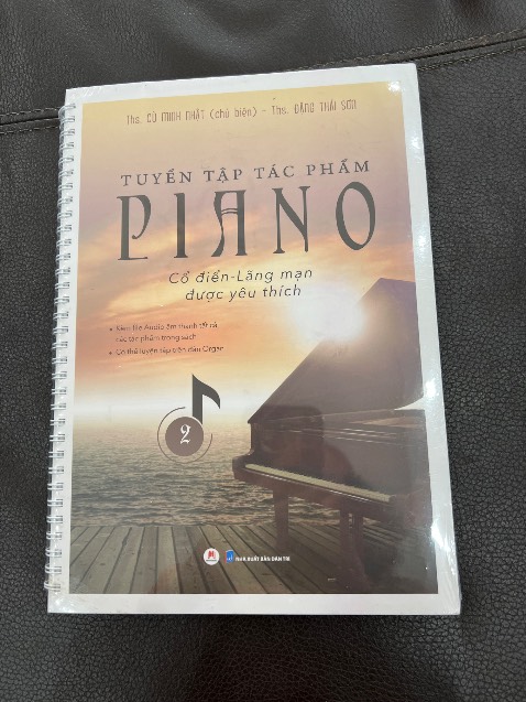 Sách trình bày và trang trí cuốn hút